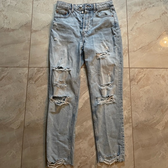 H&M size 4 Pale Jeans with holes - Picture 2 of 4